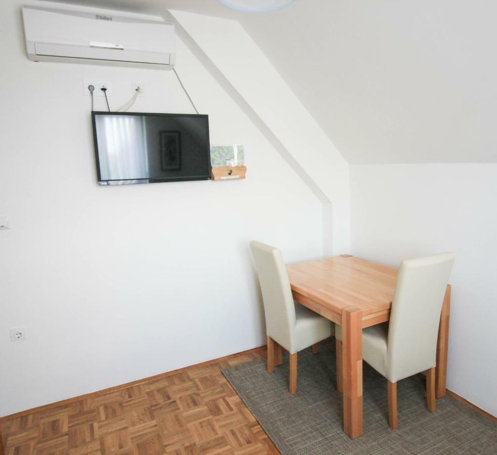 House Milan Hotel Rastovaca Ngoại thất bức ảnh